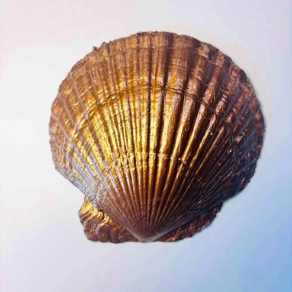 Handmade shell ring dish with fruit decoupage design. - Picture 2 of 2